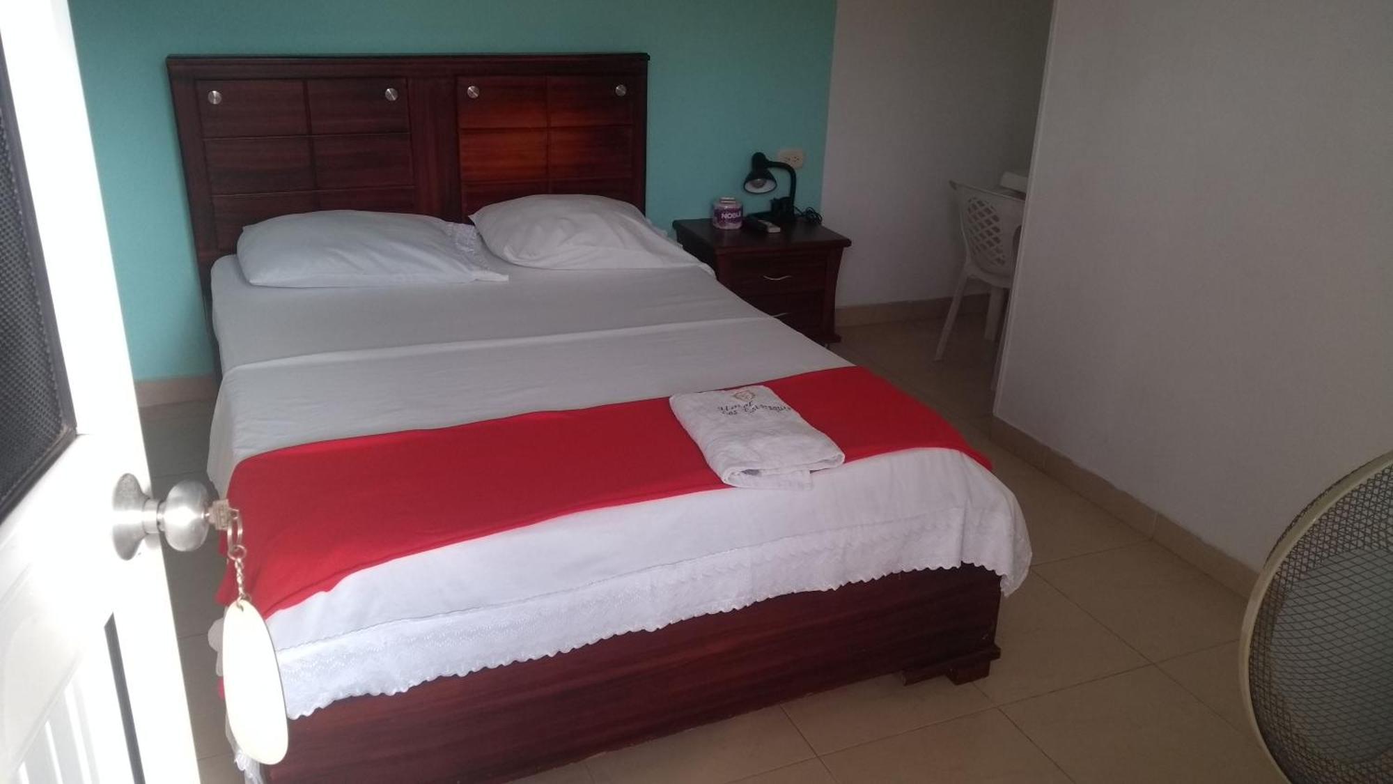 Hotel Estoraques 3*